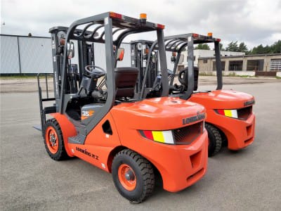 Two diesel forklift D3500 delivery to the company "Usi"